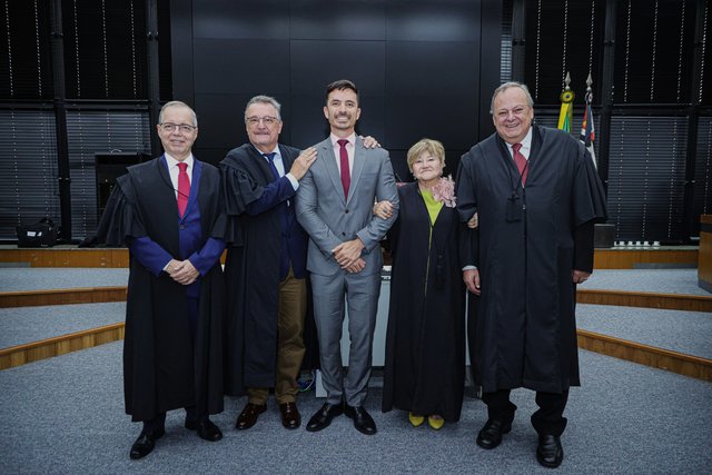 Magistrados(as) eleitos(as)
AMATRA-2 acompanha eleições do novo corpo diretivo do TRT-2 para o biênio 2026/2028