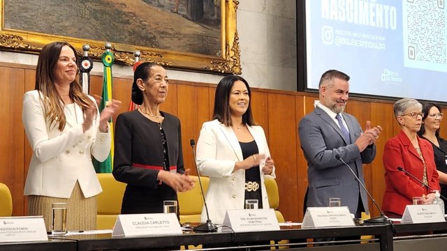 AMATRA-2 PARTICIPA DE HOMENAGEM A PRESIDENTES DO TRT-2 NA CÂMARA MUNICIPAL