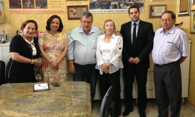 REUNIÃO COM O DEPUTADO ARNALDO FARIA DE SÁ.