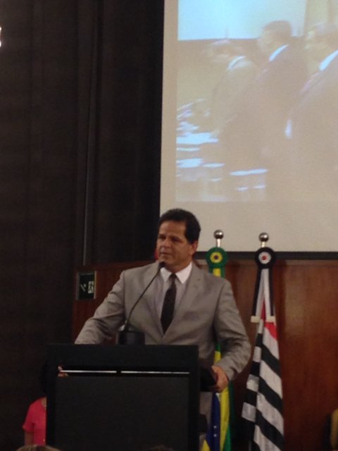 DESEMBARGADOR VALDIR FLORINDO É HOMENAGEADO PELA CÂMARA MUNICIPAL