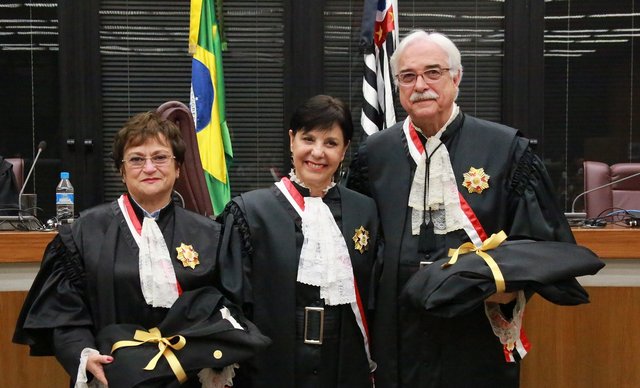 DESEMBARGADORES ANA CONTRUCCI E LUIZ GODOI SÃO HOMENAGEADOS