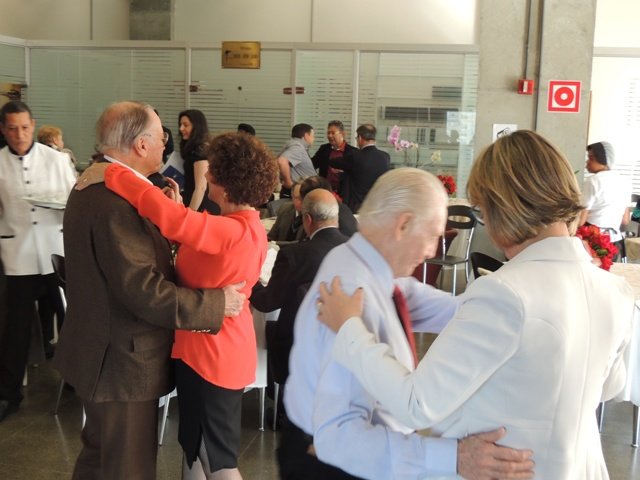 ALMOÇO DE CONFRATERNIZAÇÃO ENTRE MAGISTRADOS DA ATIVA E APOSENTADOS