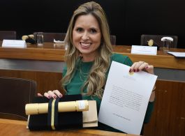 PRESIDENTE E ASSOCIADOS(AS) DA AMATRA-2 RECEBEM COMENDA DA ORDEM DO MÉRITO JUDICIÁRIO DO TRABALHO DA 2ª REGIÃO