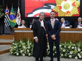 PRESIDENTE E ASSOCIADOS(AS) DA AMATRA-2 RECEBEM COMENDA DA ORDEM DO MÉRITO JUDICIÁRIO DO TRABALHO DA 2ª REGIÃO