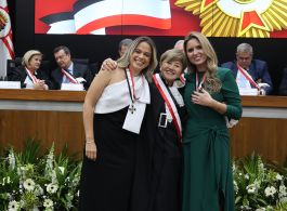 PRESIDENTE E ASSOCIADOS(AS) DA AMATRA-2 RECEBEM COMENDA DA ORDEM DO MÉRITO JUDICIÁRIO DO TRABALHO DA 2ª REGIÃO