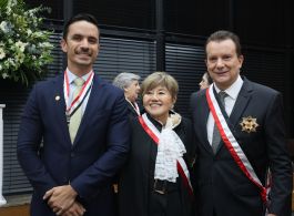 PRESIDENTE E ASSOCIADOS(AS) DA AMATRA-2 RECEBEM COMENDA DA ORDEM DO MÉRITO JUDICIÁRIO DO TRABALHO DA 2ª REGIÃO
