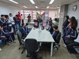 PROGRAMA TJC NA 2ª REGIÃO - ALUNOS DA EMEF REVERENDO DEIRÓ FELÍCIO DE ANDRADE VISITAM O FÓRUM RUY BARBOSA