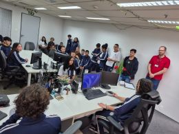 PROGRAMA TJC NA 2ª REGIÃO - ALUNOS DA EMEF REVERENDO DEIRÓ FELÍCIO DE ANDRADE VISITAM O FÓRUM RUY BARBOSA
