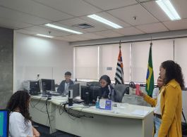 TJC - ALUNOS DA EMEIF VEREADORA ELISABET TITTO VISITAM O FÓRUM RUY BARBOSA